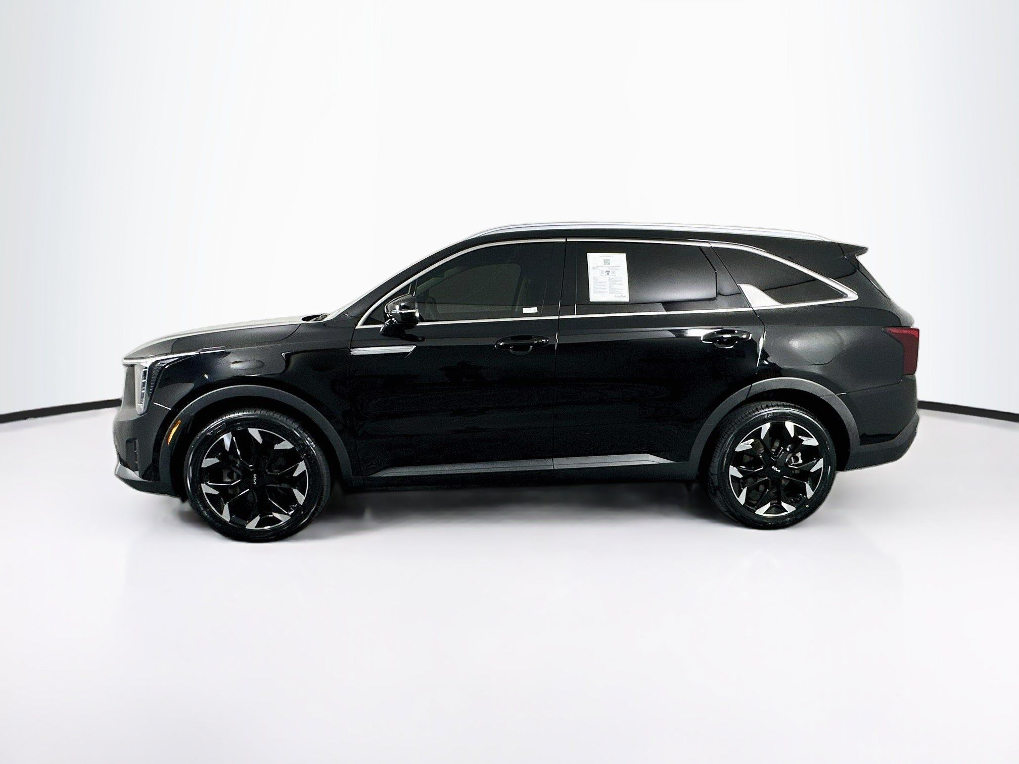 Used 2025 Kia Sorento EX FWD image 4