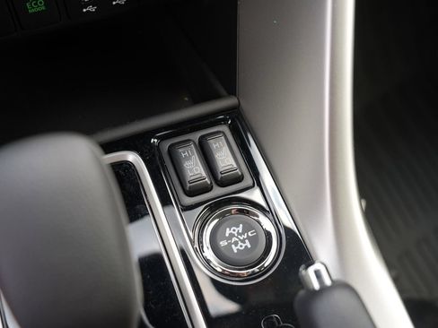 New 2026 Mitsubishi Eclipse Cross LE AWD/4WD image 31