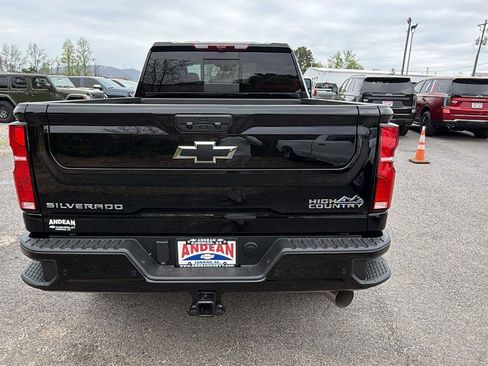 New 2026 Chevrolet Silverado 2500 High Country w/ High Country Premium Package AWD/4WD image 6