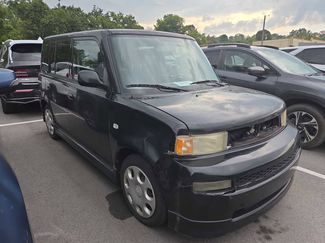 Used 2005 Scion xB image 1