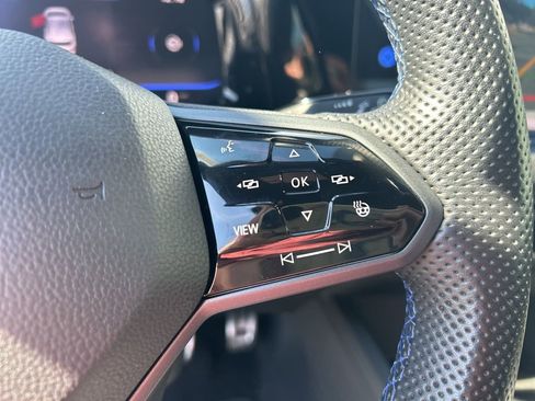 Used 2022 Volkswagen Golf R image 22