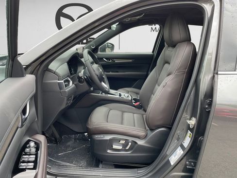 New 2025 MAZDA CX-5 Signature image 9