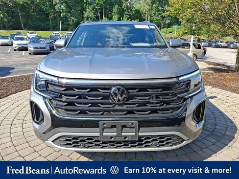 Certified 2024 Volkswagen Atlas Cross Sport SE AWD/4WD image 2