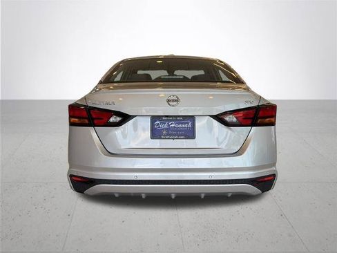 Certified 2022 Nissan Altima 2.5 SV FWD image 9