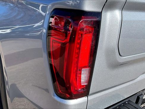 Used 2024 GMC Sierra 1500 AT4 w/ Technology Package image 28