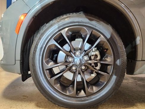 Used 2022 Dodge Durango SXT w/ Blacktop Package image 9