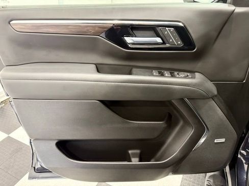 Used 2025 Chevrolet Tahoe Z71 w/ Z71 Off-Road Package image 17