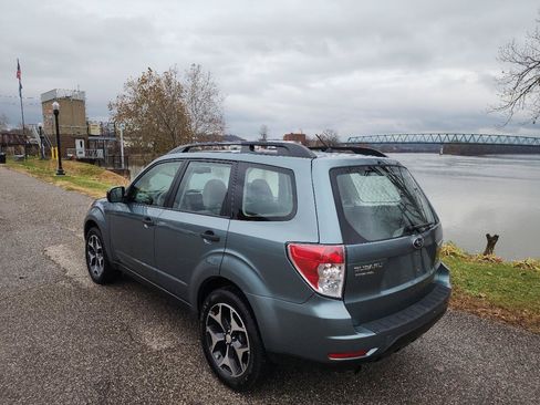 Used 2011 Subaru Forester 2.5X w/ Alloy Wheel Value Pkg AWD/4WD image 3