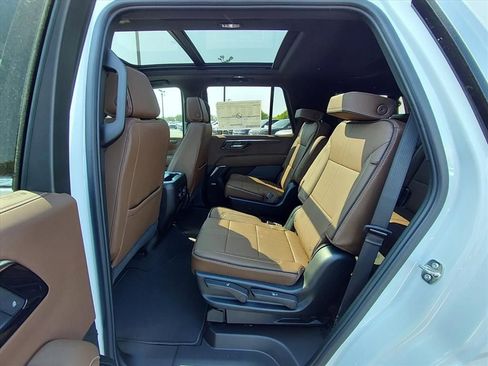 New 2026 Chevrolet Tahoe High Country RWD image 9