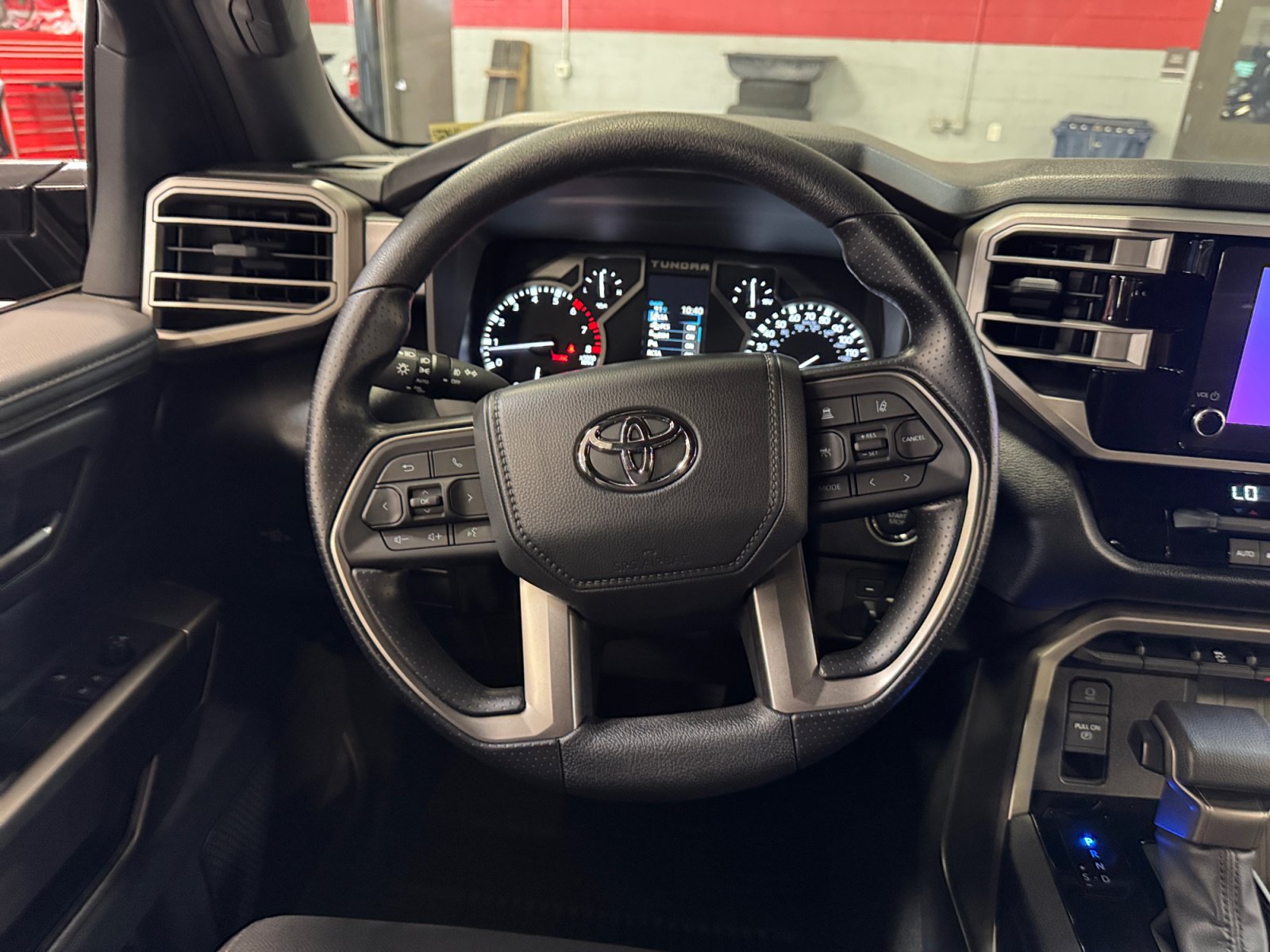 Used 2026 Toyota Tundra SR5 w/ SR5 Convenience Package AWD/4WD image 9
