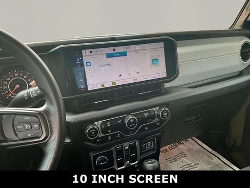 Used 2025 Jeep Gladiator Sport AWD/4WD image 7