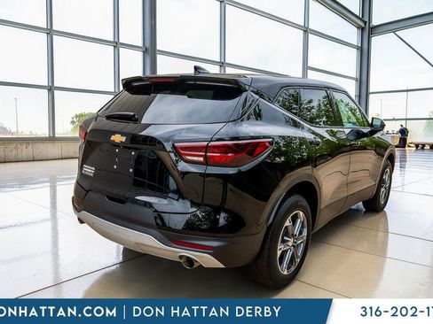 Used 2025 Chevrolet Blazer LT FWD image 32