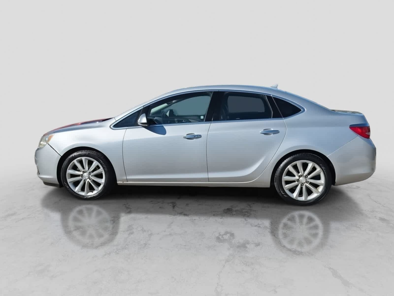 Used 2013 Buick Verano FWD image 5