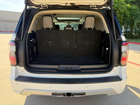Used 2021 Ford Expedition Platinum AWD/4WD image 6