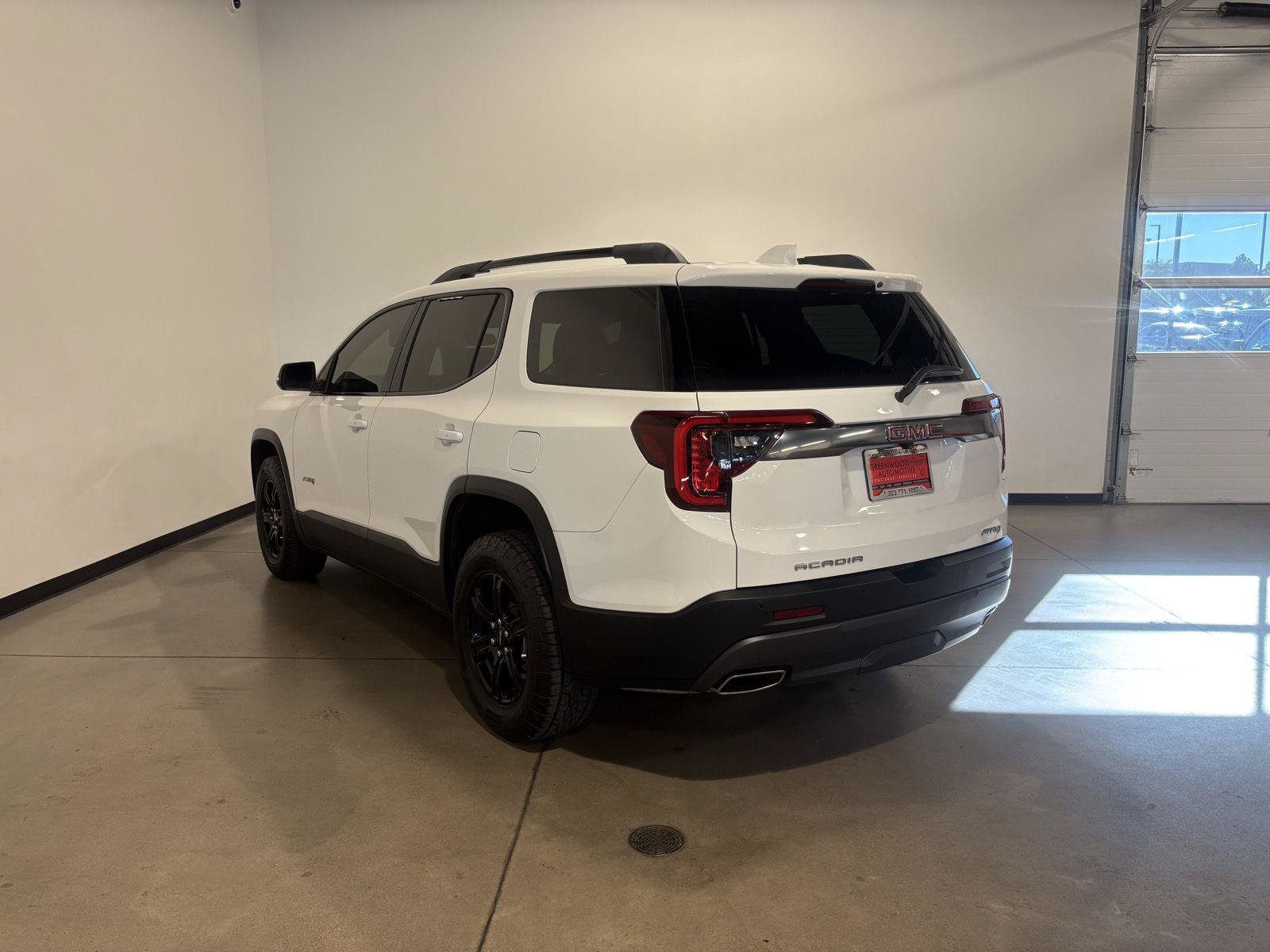 Used 2023 GMC Acadia AT4 w/ Technology Package AWD/4WD image 6
