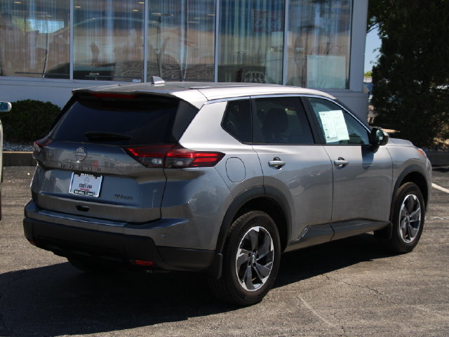 Certified 2024 Nissan Rogue SV AWD/4WD image 10