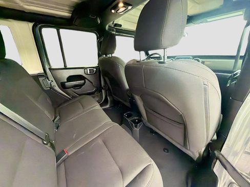 Used 2023 Jeep Wrangler Unlimited Sport AWD/4WD image 26