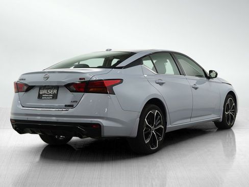 Used 2023 Nissan Altima 2.5 SR AWD/4WD image 5