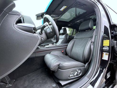 Certified 2024 Genesis G90 3.5T image 11