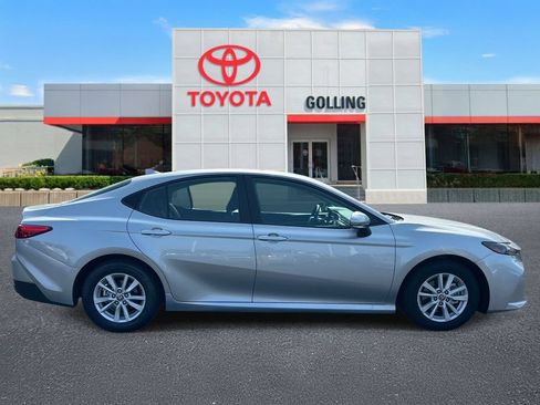 Used 2026 Toyota Camry LE FWD image 6