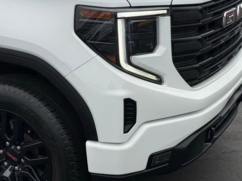 Used 2023 GMC Sierra 1500 Elevation image 8