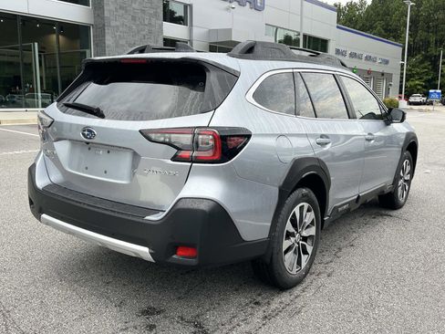 New 2025 Subaru Outback Limited image 3