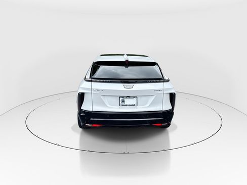 Used 2025 Cadillac Lyriq Sport AWD/4WD image 7