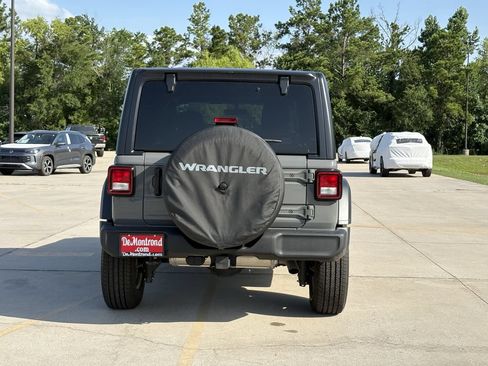 Used 2021 Jeep Wrangler Unlimited Sport AWD/4WD image 6