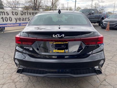 Used 2023 Kia Forte LX FWD image 3