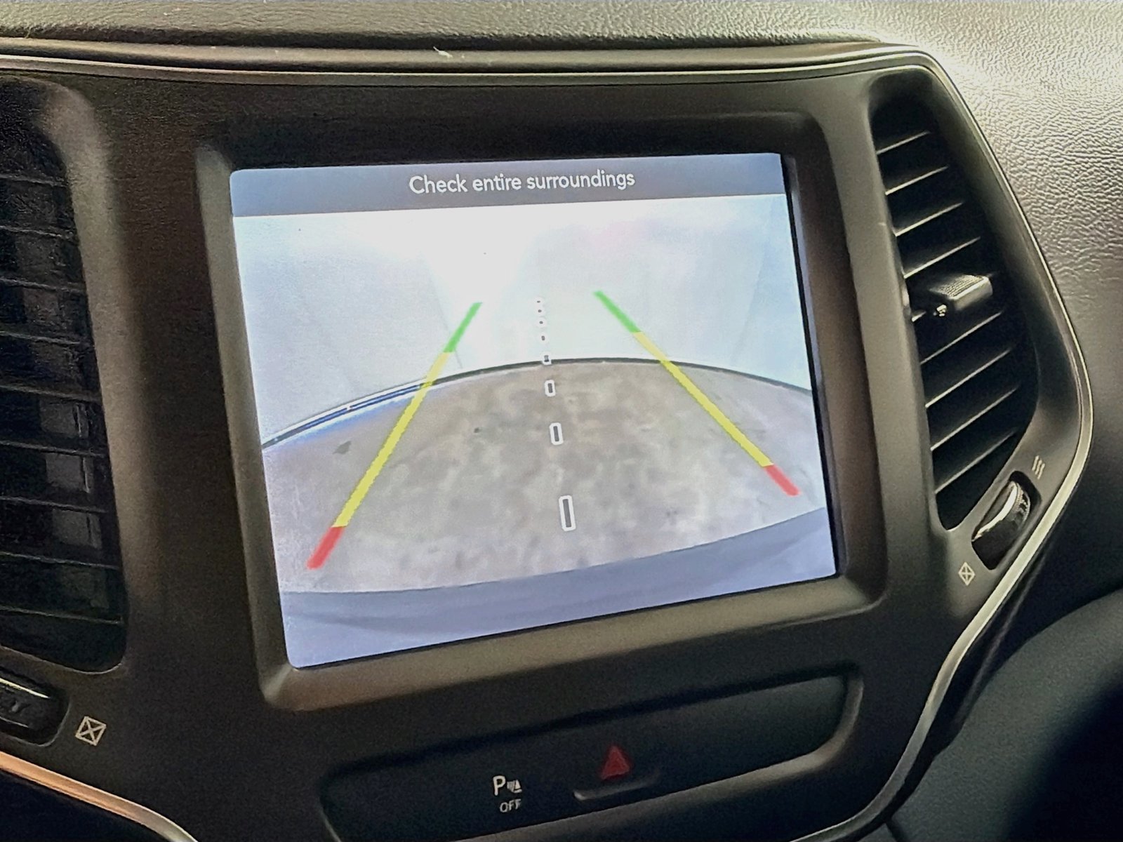 Used 2019 Jeep Cherokee Trailhawk w/ Cold Weather Group AWD/4WD image 16