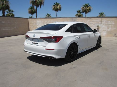 Certified 2024 Honda Civic Sport image 5