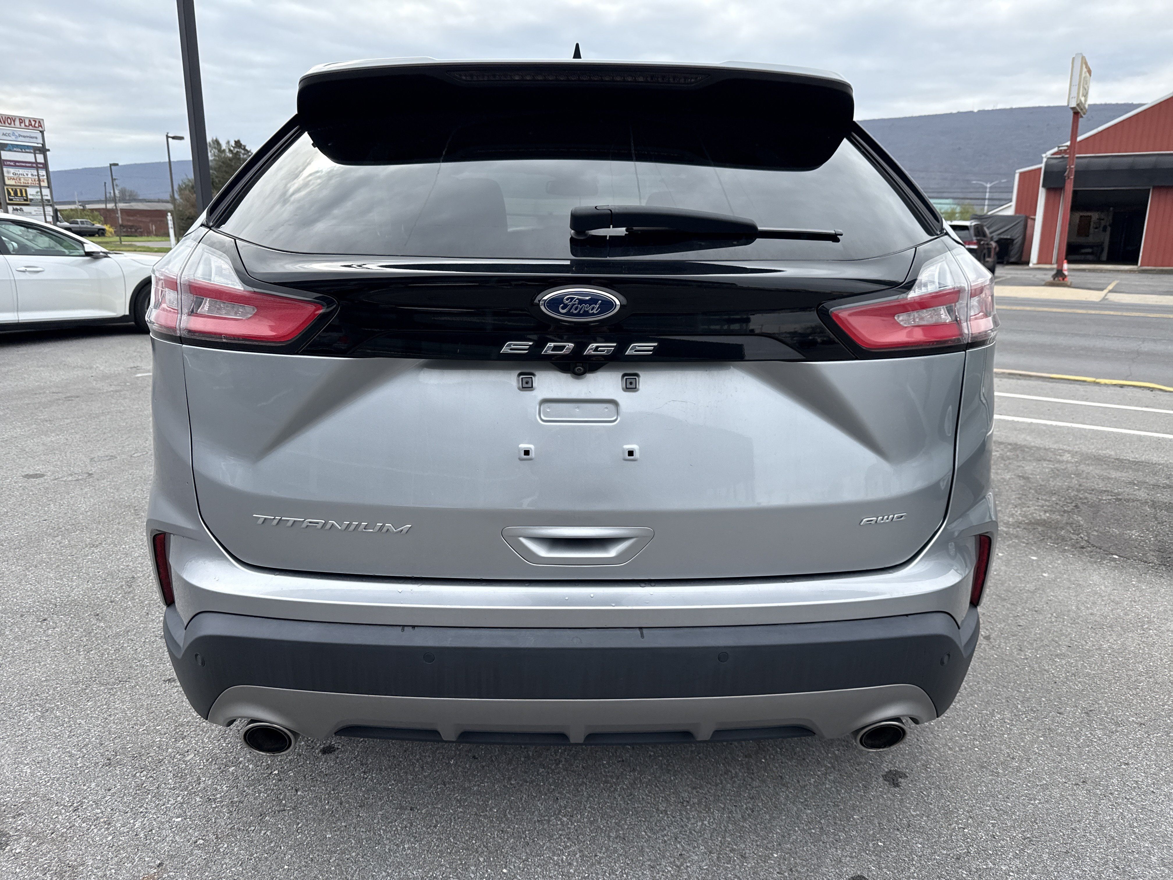 Used 2022 Ford Edge Titanium AWD/4WD image 4
