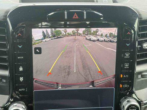 Used 2024 RAM 1500 Laramie image 22