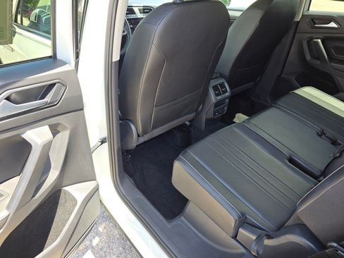 Used 2024 Volkswagen Tiguan SE FWD image 27