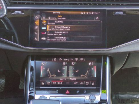 Used 2021 Audi Q8 Prestige w/ Prestige Package image 17