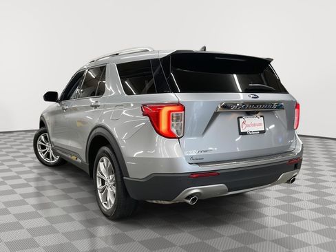 Used 2023 Ford Explorer Limited image 4