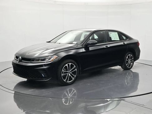 Used 2025 Volkswagen Jetta Sport FWD image 1