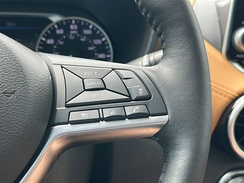 Used 2024 Nissan Sentra SV w/ SV Premium Package FWD image 29