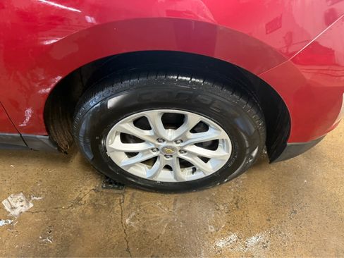 Used 2018 Chevrolet Equinox LT image 4