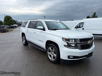 Used 2017 Chevrolet Suburban LT w/ Luxury Package