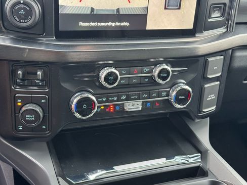 New 2026 Ford F250 Lariat w/ Black Appearance Package image 18