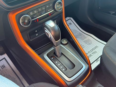 Used 2021 Ford EcoSport SE w/ SE Appearance Package image 27