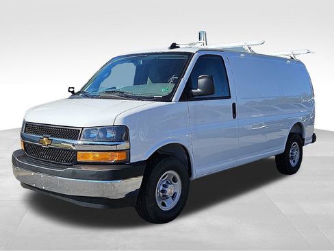 New 2025 Chevrolet Express 2500 Work Van 3D Cargo Van w/ Driver Convenience Package image 2