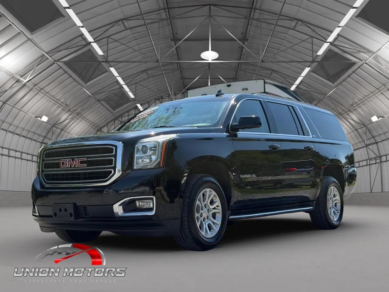 Used 2020 GMC Yukon XL SLT AWD/4WD image 3