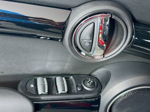 Used 2015 MINI Cooper S FWD image 16