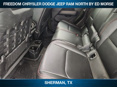 Used 2023 Jeep Gladiator Rubicon w/ Cold Weather Group AWD/4WD image 19