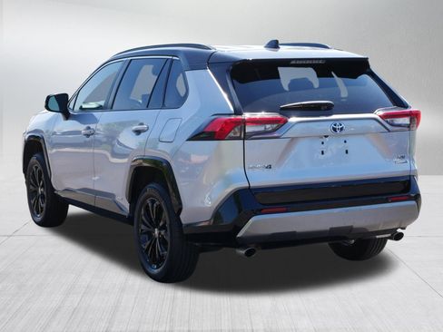 Used 2023 Toyota RAV4 XSE AWD/4WD image 5