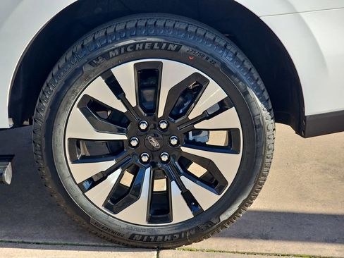 New 2026 Ford Expedition Platinum w/ Driver's Package image 39