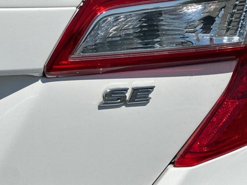 Used 2014 Toyota Camry SE w/ Fleet Convenience Package FWD image 25