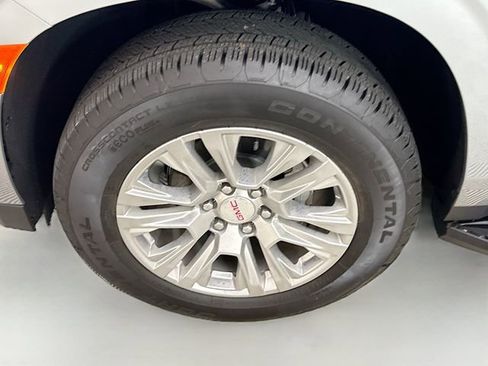 Used 2024 GMC Yukon Denali w/ Max Trailering Package image 34